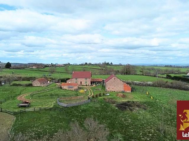 Propriété 4 pièces 130 m²