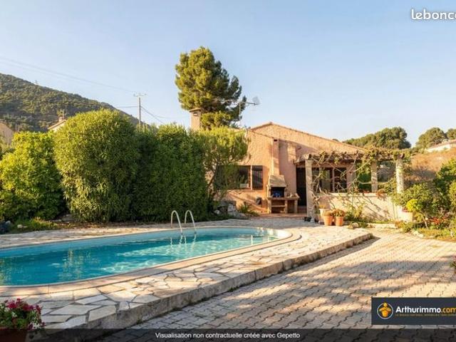 Propriété 4 pièces 130 m²