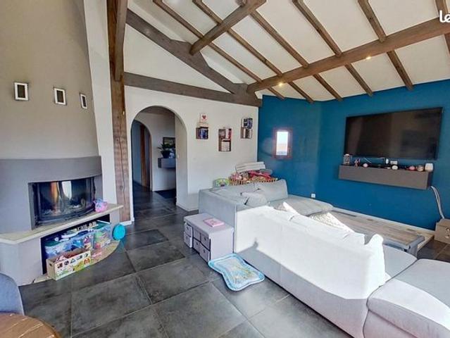 Propriété 4 pièces 130 m²