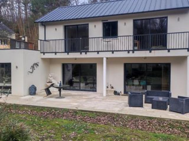 Propriété 4 pièces 133 m²