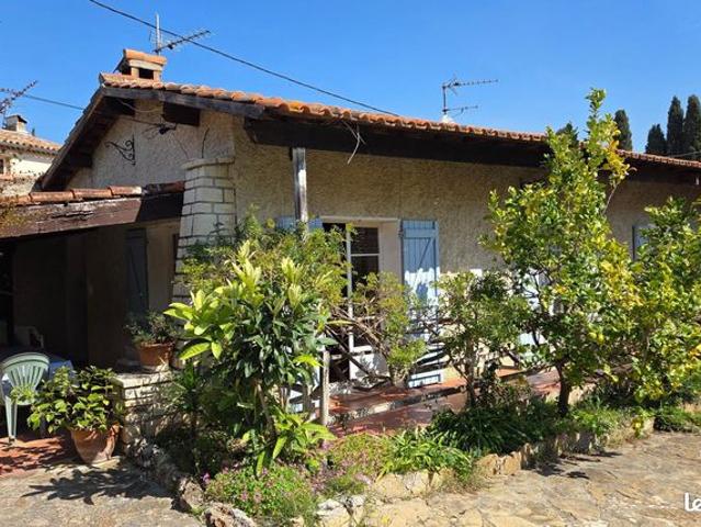 Propriété 4 pièces 133 m²