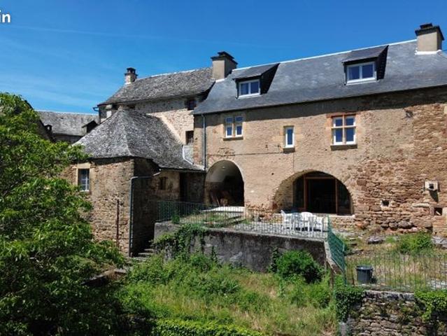 Propriété 4 pièces 144 m²