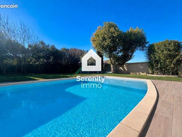 Propriété 4 pièces 145 m²