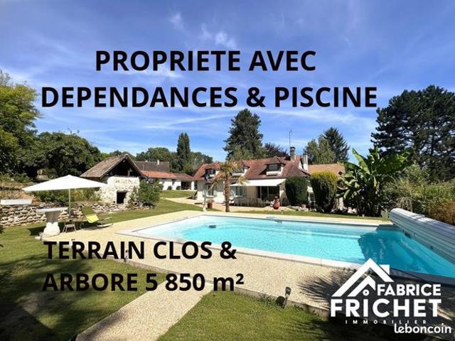 Propriété 4 pièces 145 m²