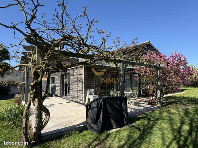 Propriété 4 pièces 146 m²