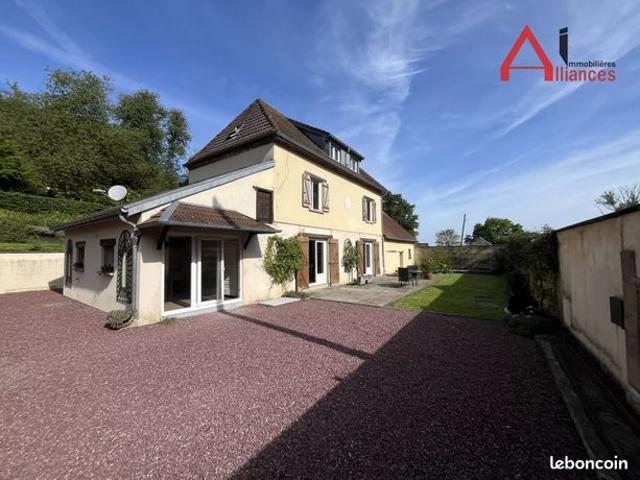 Propriété 4 pièces 146 m²