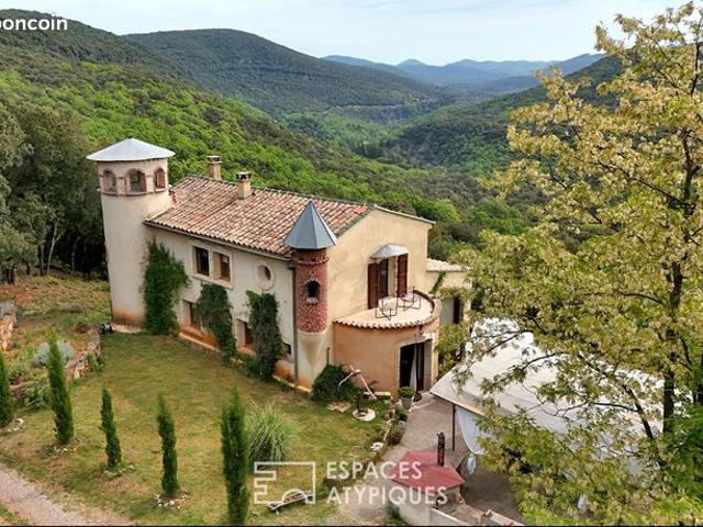 Propriété 4 pièces 147 m²