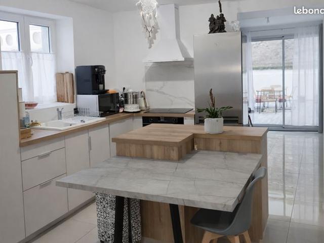 Propriété 4 pièces 147 m²