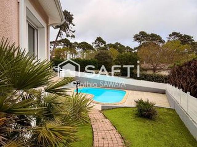Propriété 4 pièces 147 m²