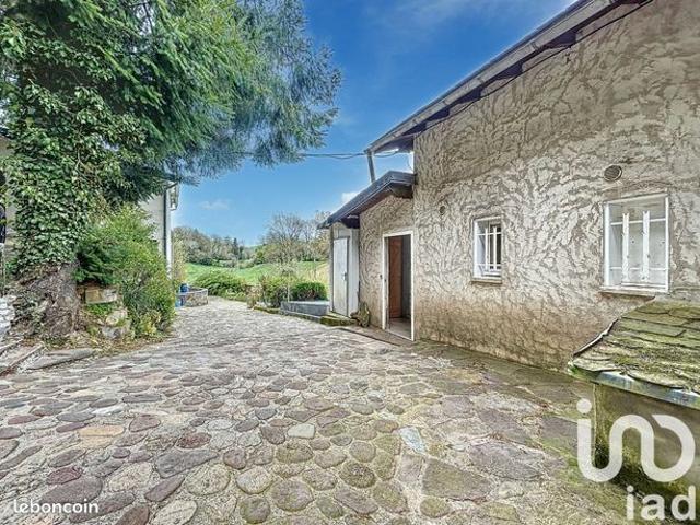 Propriété 4 pièces 147 m²