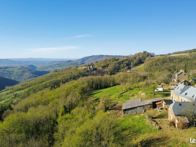 Propriété 4 pièces 148 m²