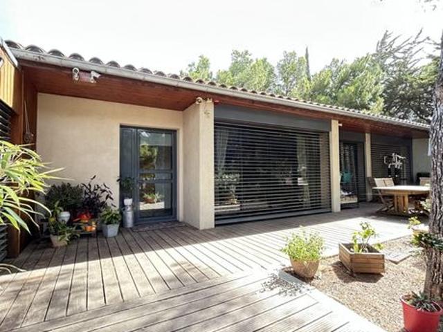 Propriété 4 pièces 140 m²
