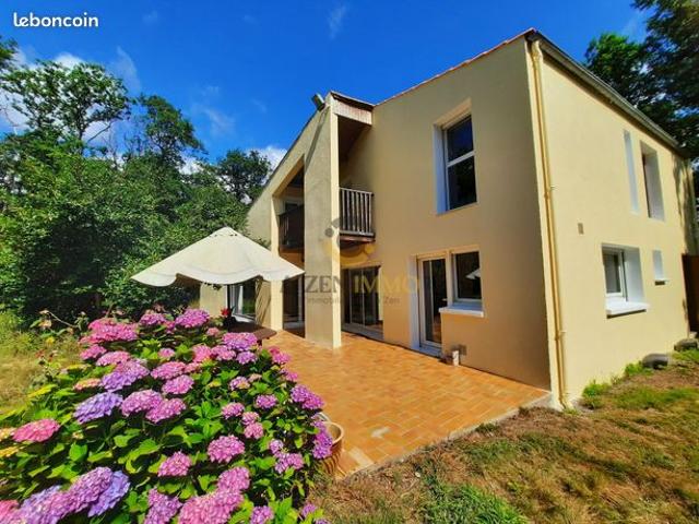 Propriété 4 pièces 140 m²