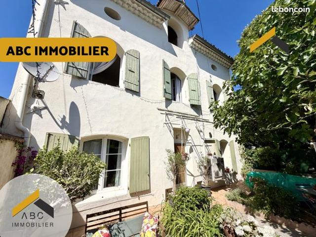 Propriété 4 pièces 140 m²