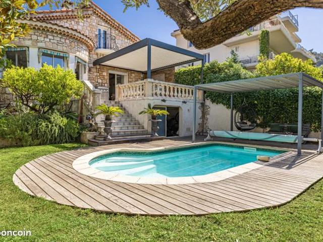 Propriété 4 pièces 140 m²