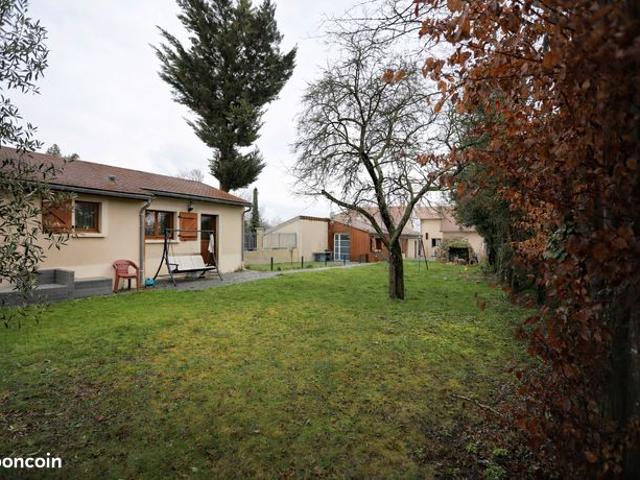 Propriété 4 pièces 140 m²