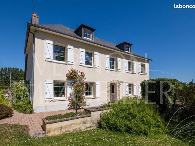 Propriété 4 pièces 140 m²