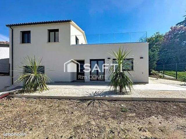 Propriété 4 pièces 143 m²