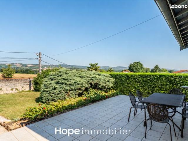 Propriété 4 pièces 143 m²
