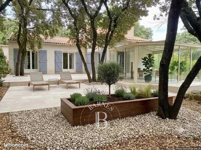 Propriété 4 pièces 157 m²