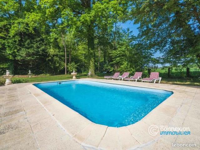 Propriété 4 pièces 157 m²