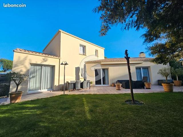 Propriété 4 pièces 158 m²
