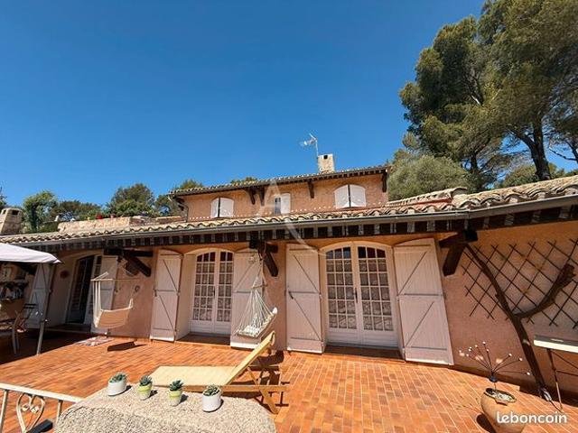 Propriété 4 pièces 158 m²