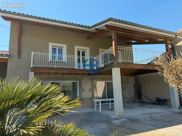 Propriété 4 pièces 159 m²
