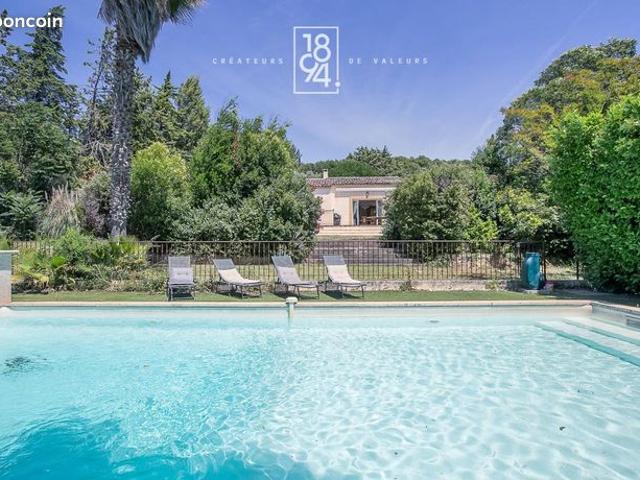 Propriété 4 pièces 150 m²