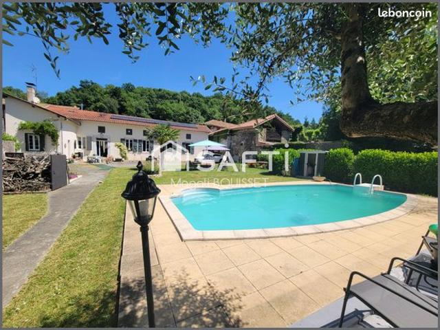 Propriété 4 pièces 152 m²