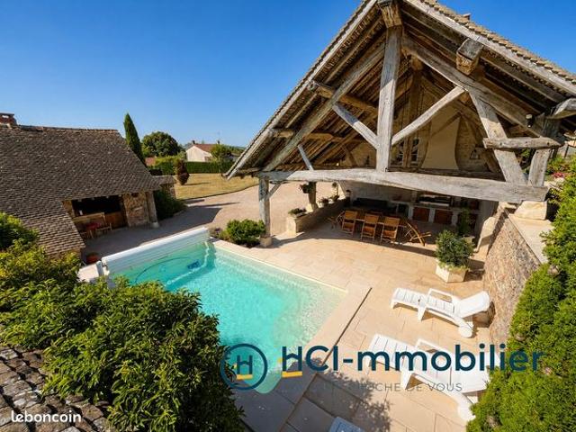 Propriété 4 pièces 152 m²