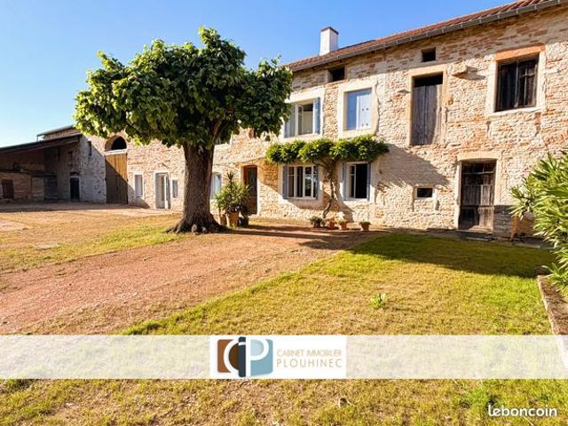 Propriété 4 pièces 153 m²