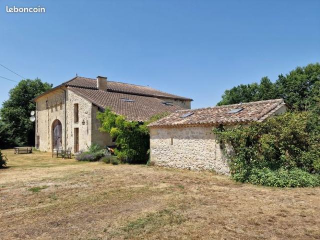Propriété 4 pièces 153 m²