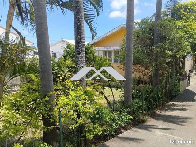 Propriété 4 pièces 164 m²