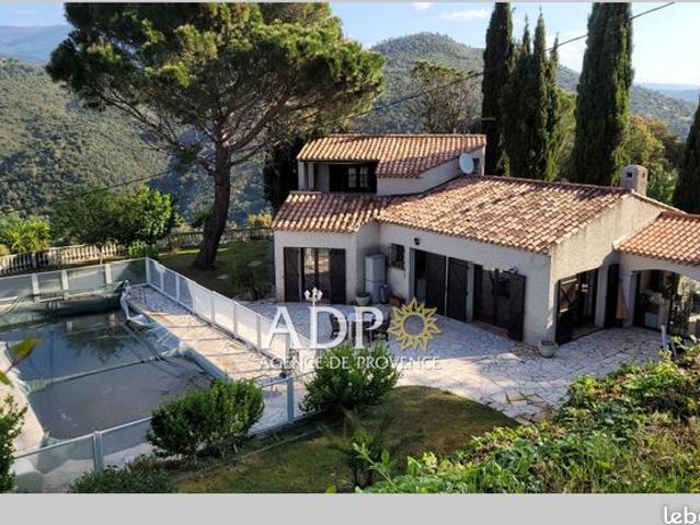 Propriété 4 pièces 164 m²