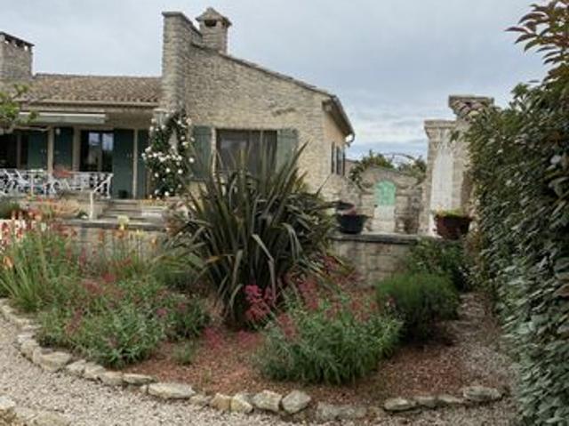 Propriété 4 pièces 164 m²