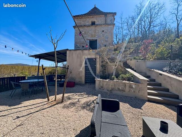 Propriété 4 pièces 160 m²
