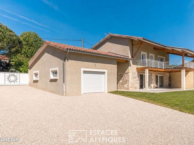 Propriété 4 pièces 160 m²