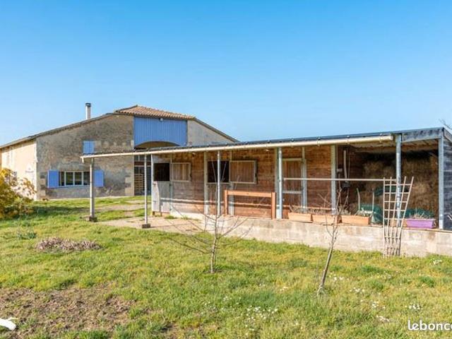 Propriété 4 pièces 174 m²