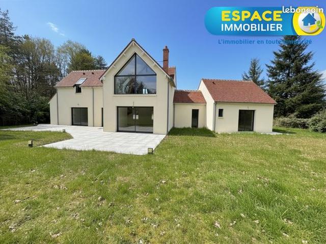 Propriété 4 pièces 170 m²