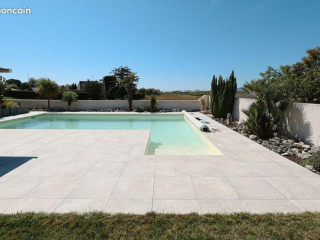 Propriété 4 pièces 171 m²