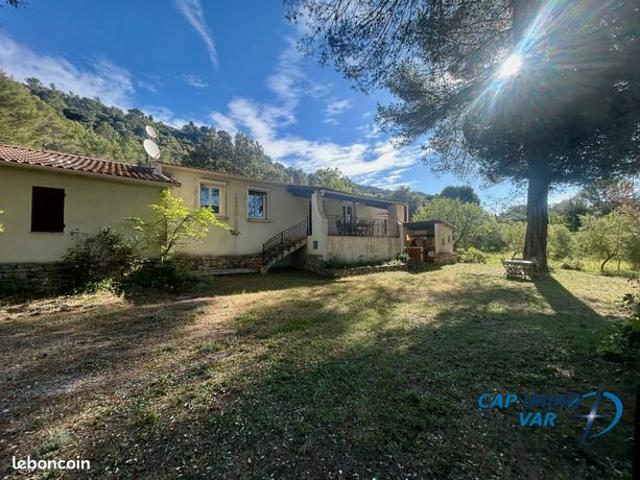 Propriété 4 pièces 180 m²