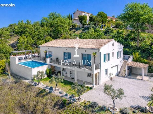 Propriété 4 pièces 180 m²