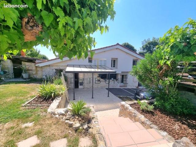 Propriété 4 pièces 196 m²