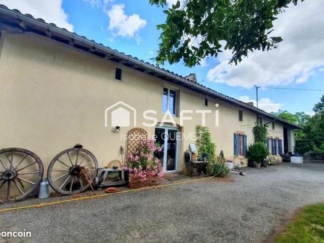 Propriété 4 pièces 190 m²