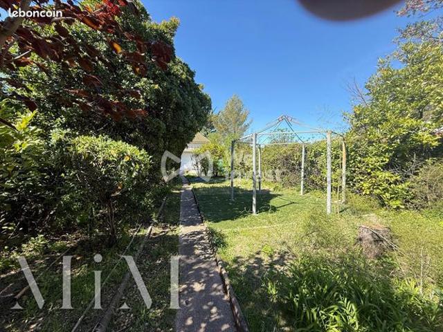 Propriété 4 pièces 190 m²