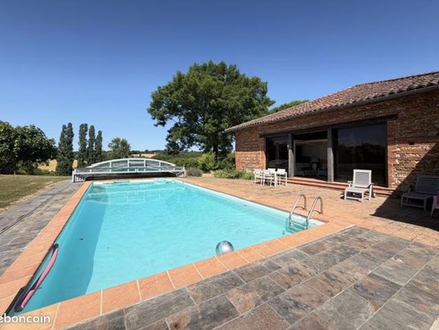 Propriété 4 pièces 200 m²