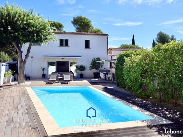 Propriété 4 pièces 201 m²