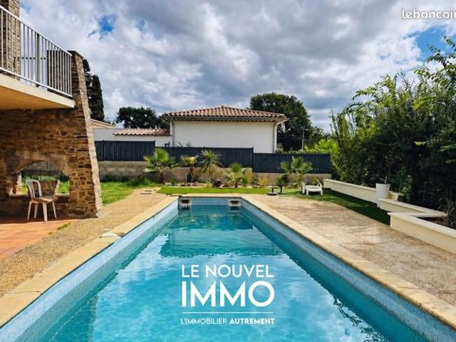 Propriété 4 pièces 212 m²