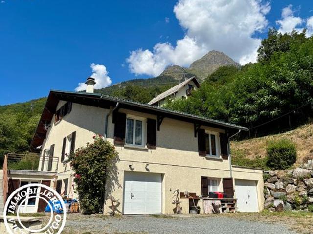 Propriété 4 pièces 238 m²